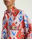 Momoni-Chemise-Lucha-Imprimée-Rouge-Bleue-Détails.webp