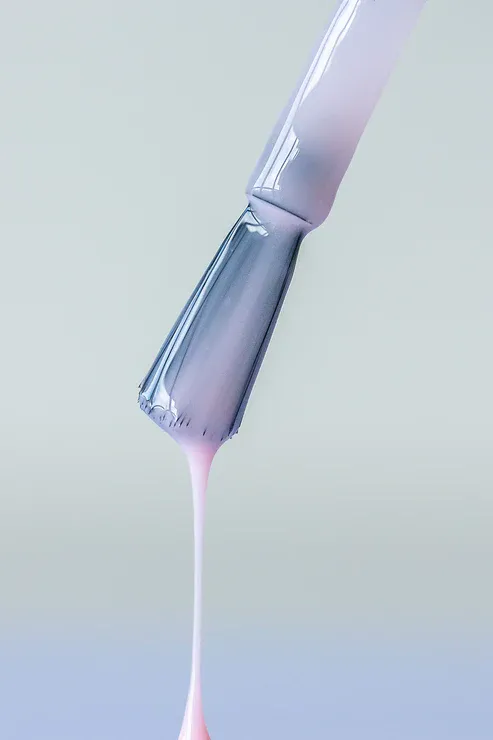 KarolinVanLoon-50-Rosé-Doux-Vernis à Ongles-Détail.webp