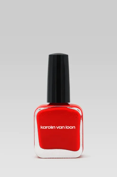 KarolinVanLoon-37-Tomate-Rouge-Vernis-Ongles-flacon.webp