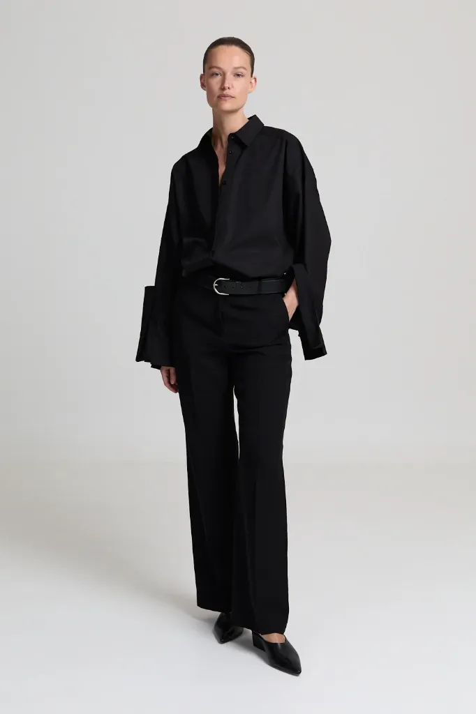 LivtheLabel-Chemise-Noire-Odela.webp