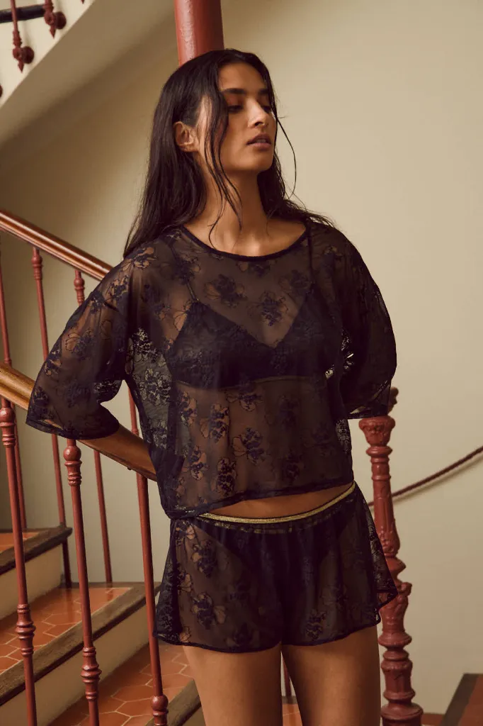 LA NOUVELLE T-Shirt Tiago Black Lace 2.webp