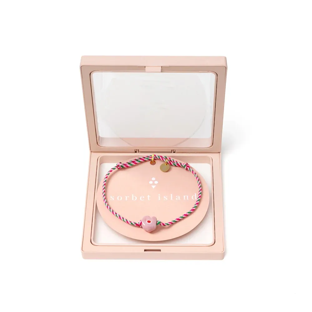 Sorbet-Island-Bracelt-Coeur-HEART GLASS BEAD BRACELET-Pink-complet.webp