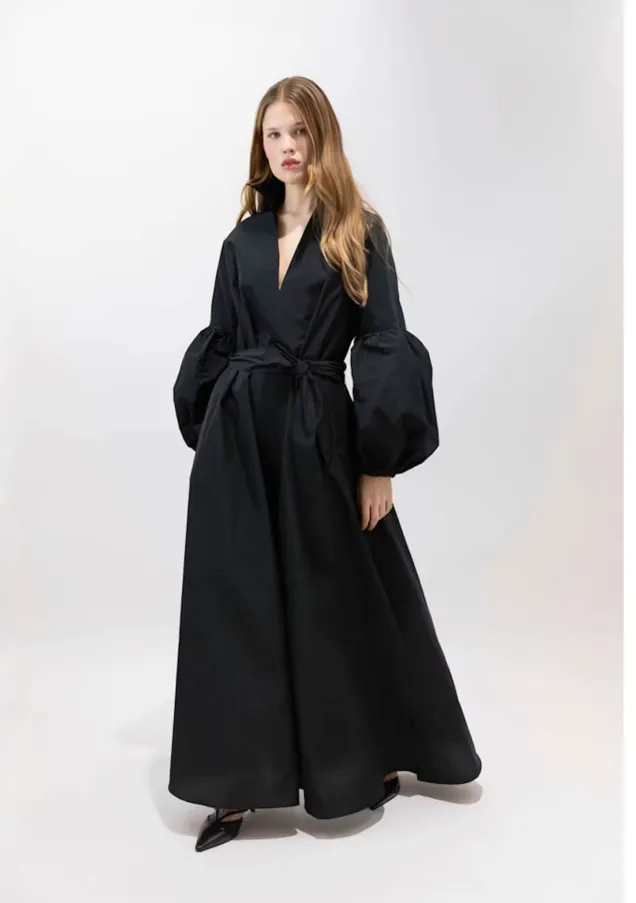 Psophia-205DRS2907-Robe Taffeta Noire coté.webp