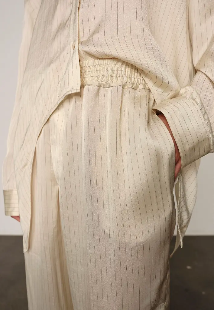 Sander Pants Creme 2.webp