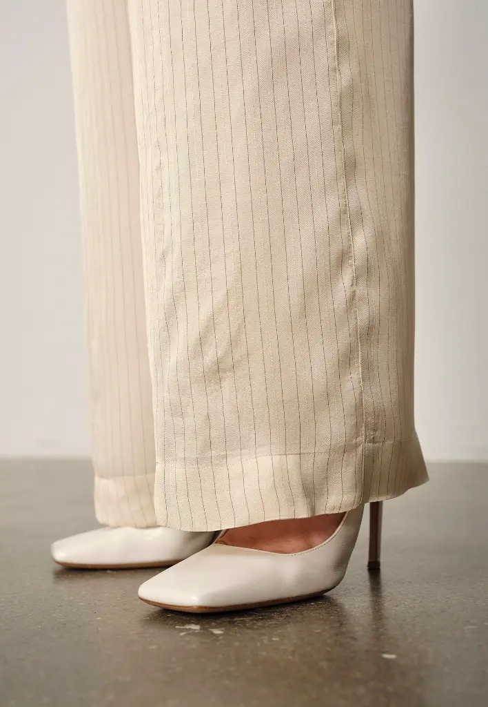 Sander Pants Creme 4.webp