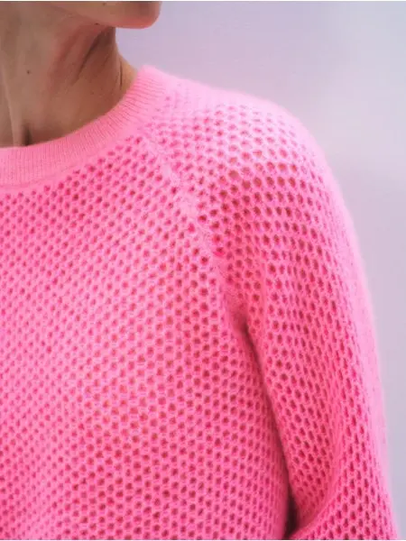 White+Warren-Sweatshirt-Mesch-Pink-Buds-Detail.webp