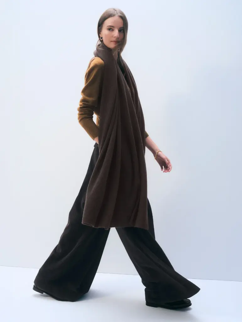 [SP26] WHITE+WARREN  Echarpe Cachemire Travel Wrap Brun Erable