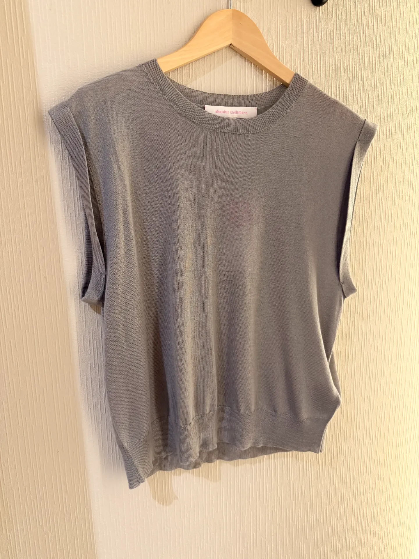 ABSOLUT CASHMERE. Pull Débardeur Naomi Moon Taille M