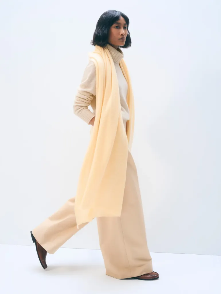 WHITE+WARREN Echarpe Travel Wrap Cachemire Limonade