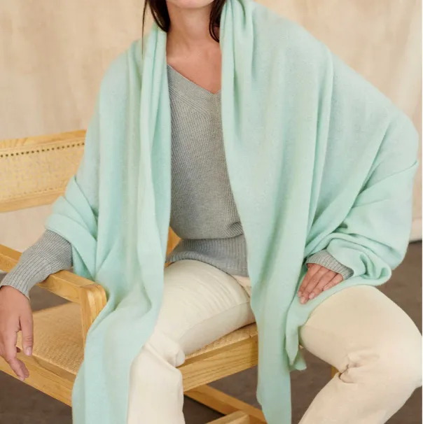 WHITE+WARREN Echarpe Travel Wrap Cachemire Light Aqua