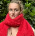 LULAH Echarpe Mohair Fluffy Tassels Pillar Box Red