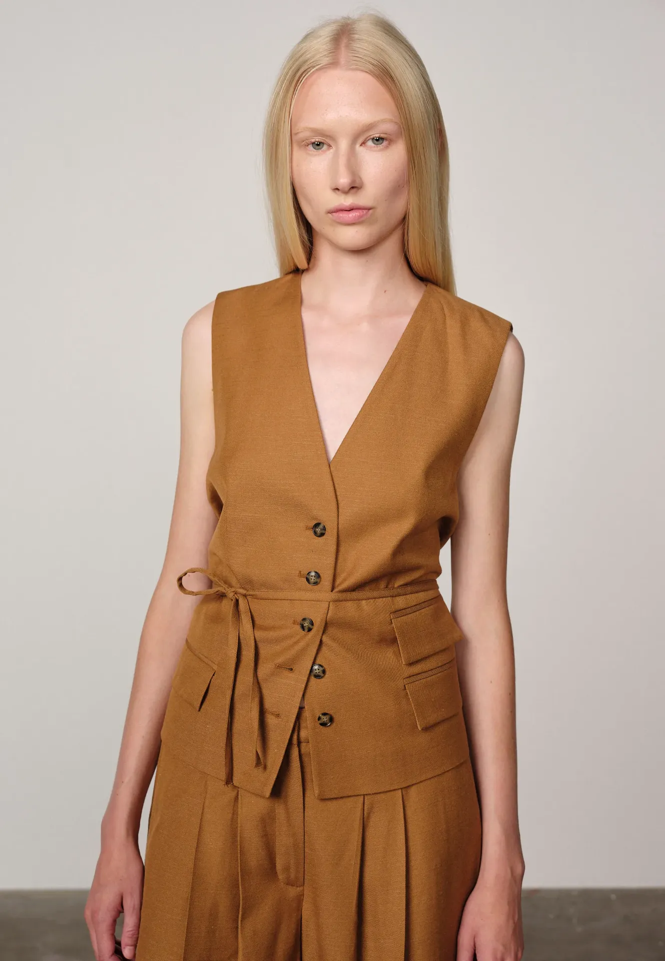 HERSKIND Blazer Sans Manches Samos Toffee (38)