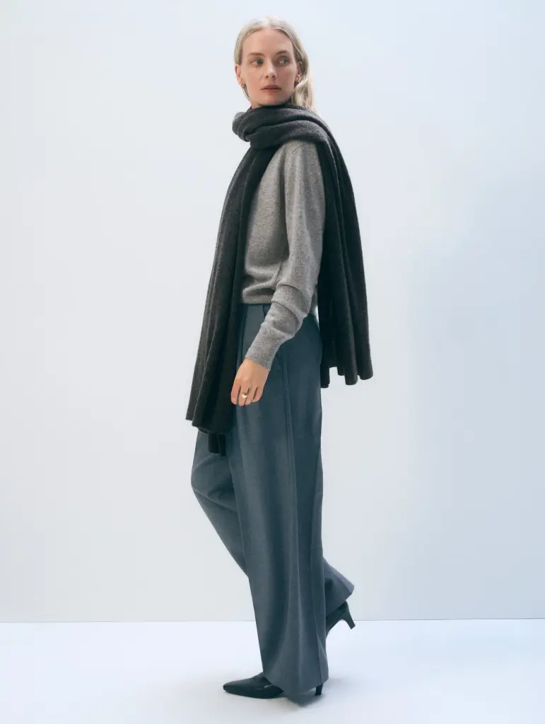 [AW25] WHITE + WARREN Echarpe Cachemire Travel Wrap Dark Slate Heather