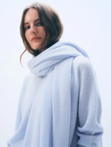 [AW25] WHITE + WARREN Echarpe Cachemire Travel Wrap Pale Mist